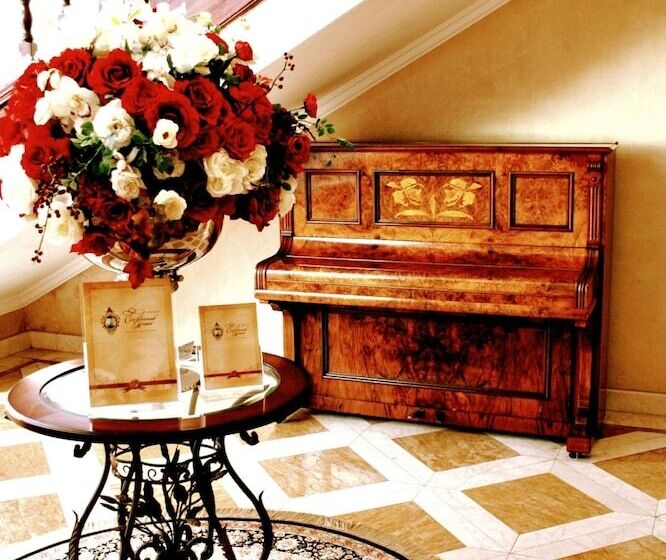 펜션 Cricklewood Manor