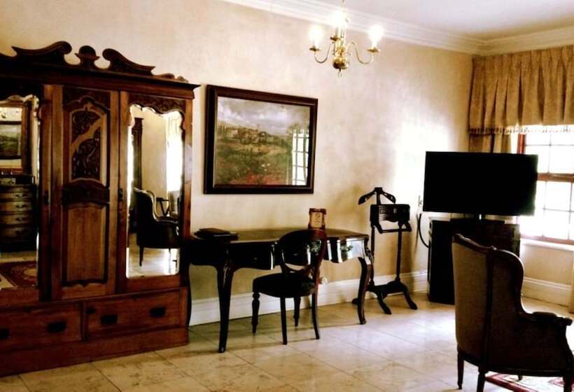 펜션 Cricklewood Manor