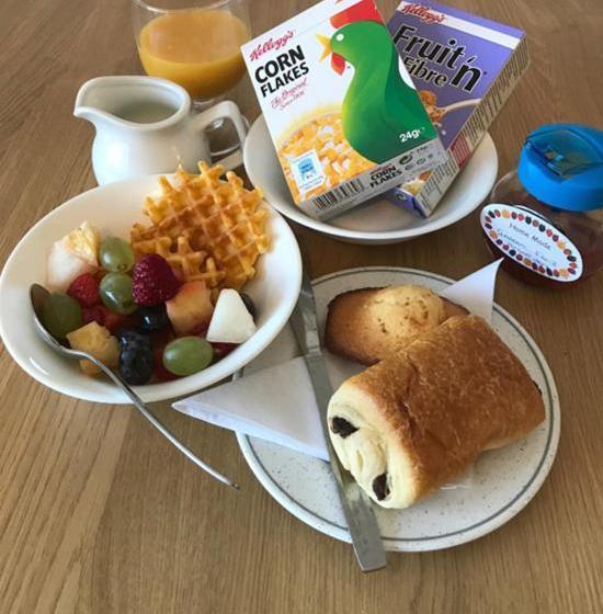 Пансион Five Mile Oxford