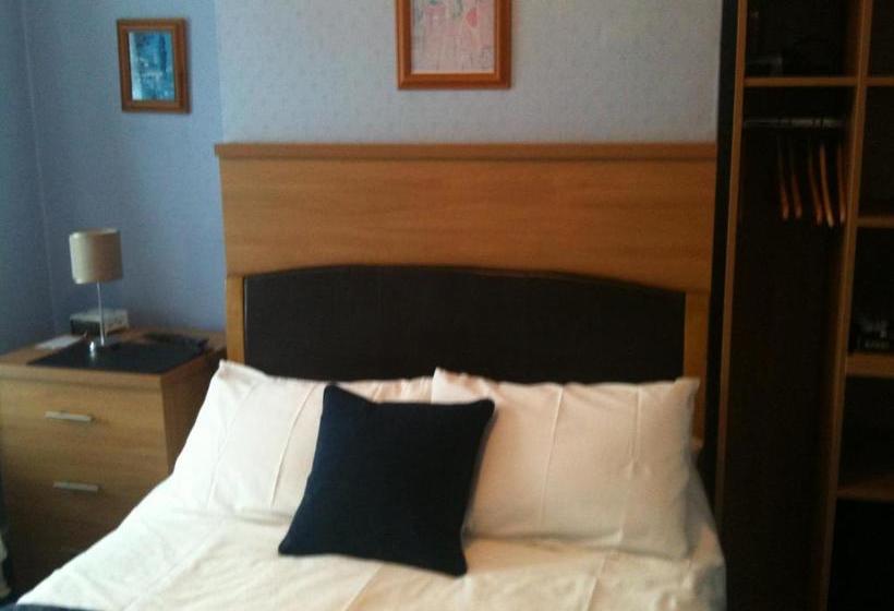 Пансион Five Mile Oxford