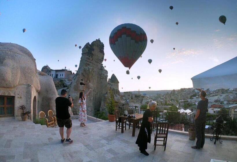 بنسيون Grand Cave Suites