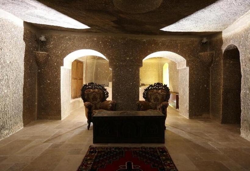 بنسيون Grand Cave Suites