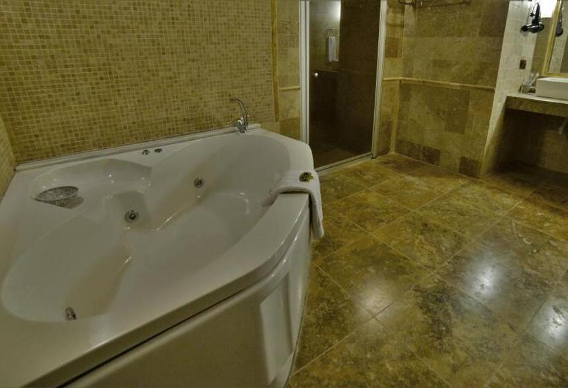 پانسیون Grand Cave Suites