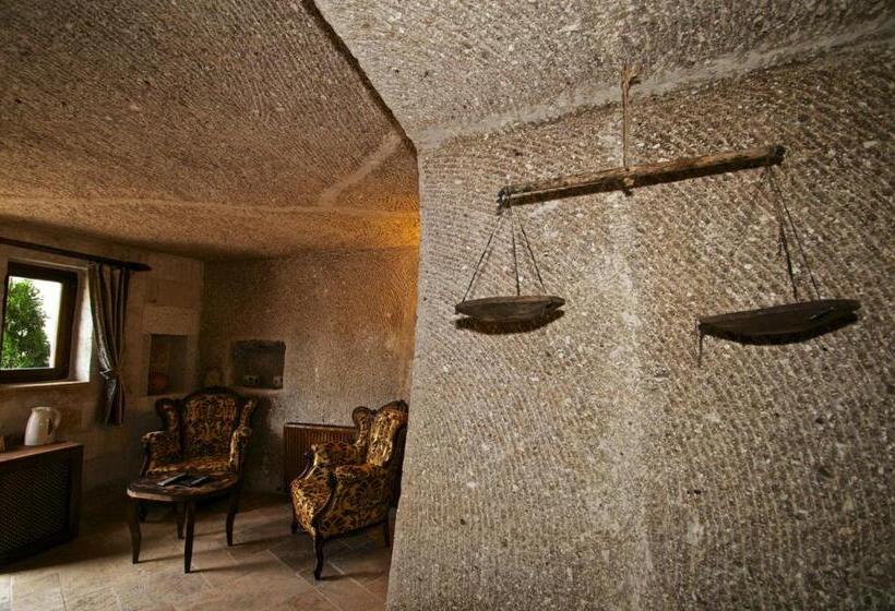 بنسيون Grand Cave Suites