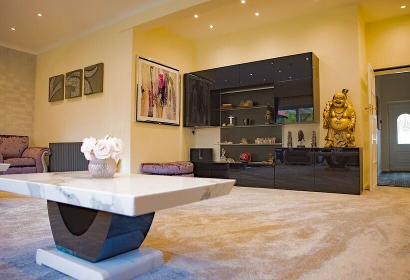 Пансион Lyndricks House