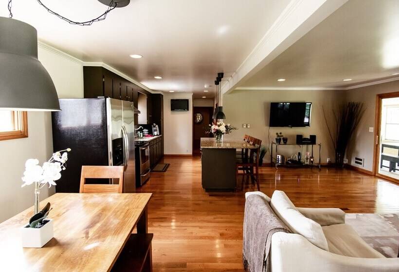 بنسيون The Broadway Guest House