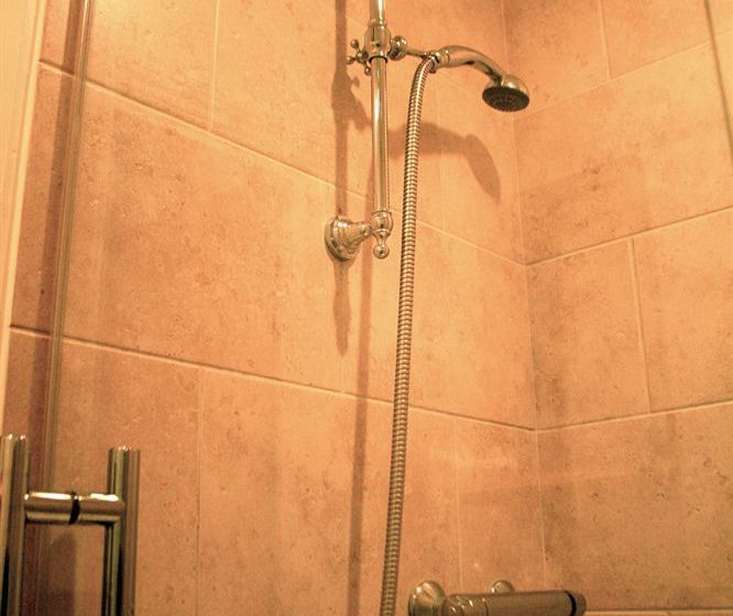 酒店 The Kelvin Guest House