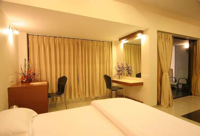 Pride Biznotel Alkapuri