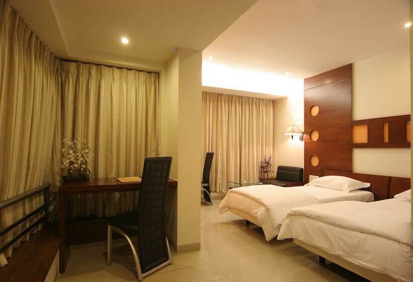 Pride Biznotel Alkapuri