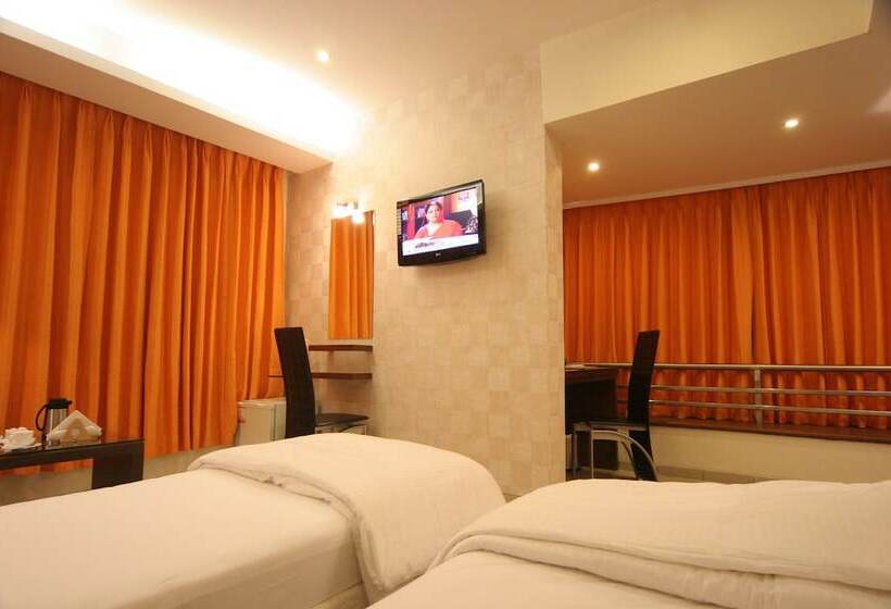 Pride Biznotel Alkapuri