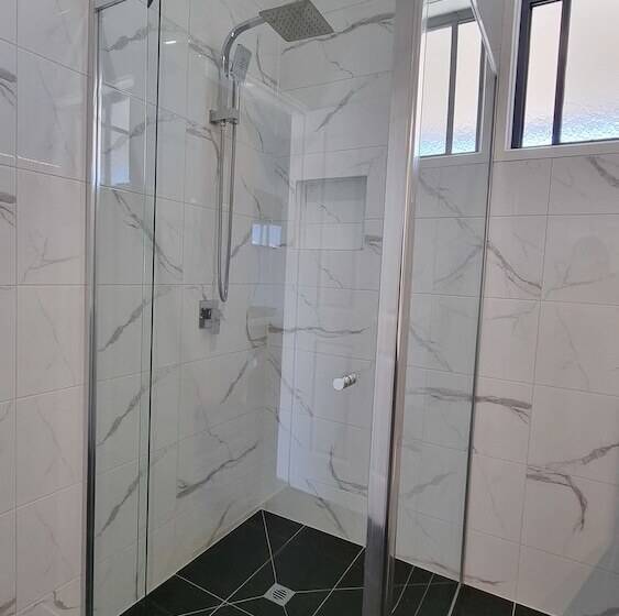 Seaview Motel & Apartments