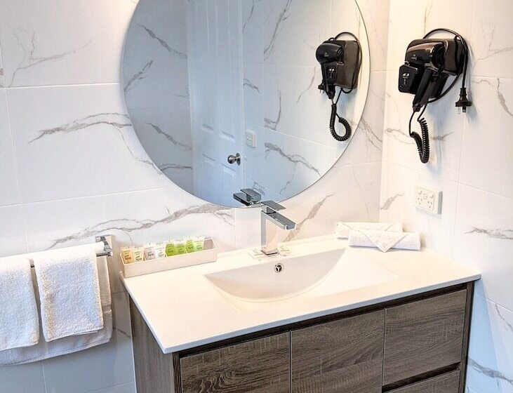 Seaview Motel & Apartments