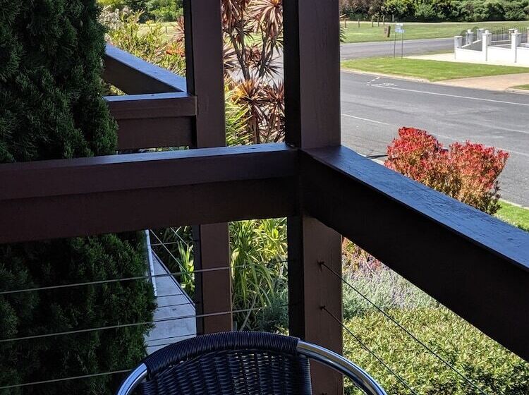 Seaview Motel & Apartments