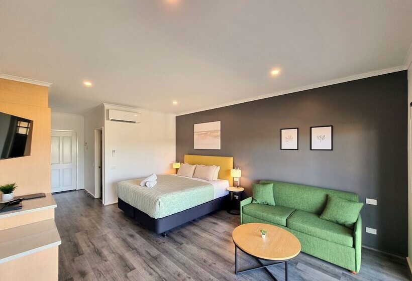 Seaview Motel & Apartments