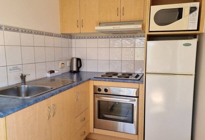 Seaview Motel & Apartments