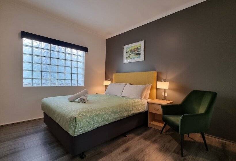 Seaview Motel & Apartments