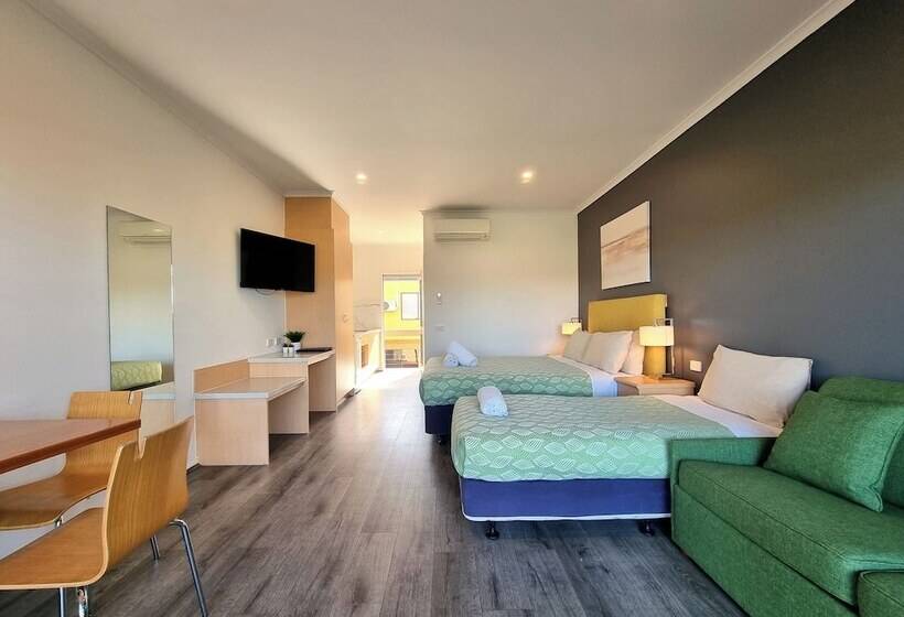 Seaview Motel & Apartments