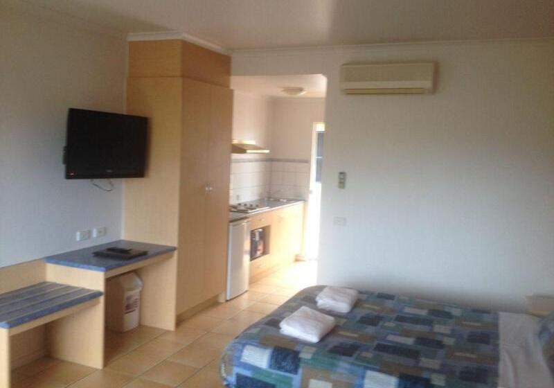 Seaview Motel & Apartments