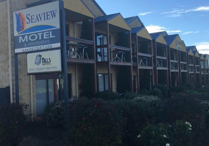 Seaview Motel & Apartments