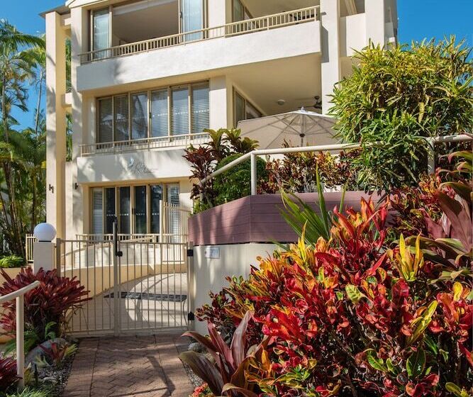 Silkari Reflections Of Port Douglas