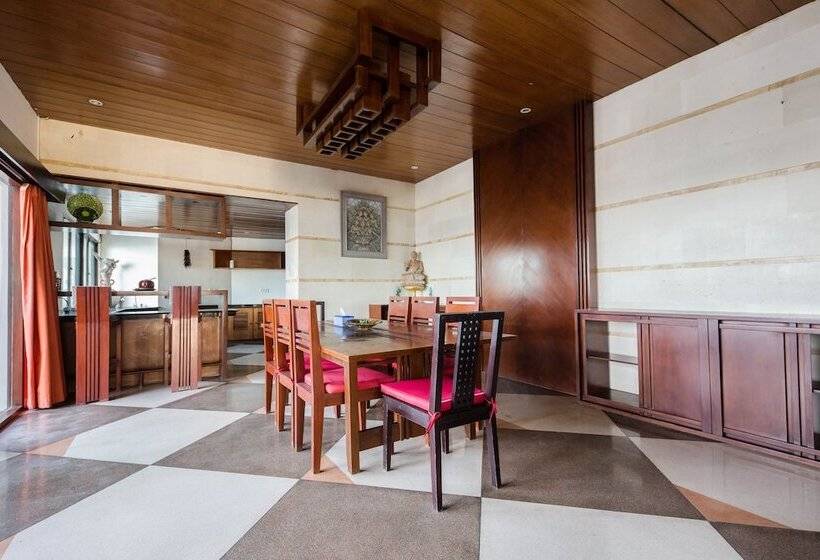 Suarti Resort Villas & Gallery