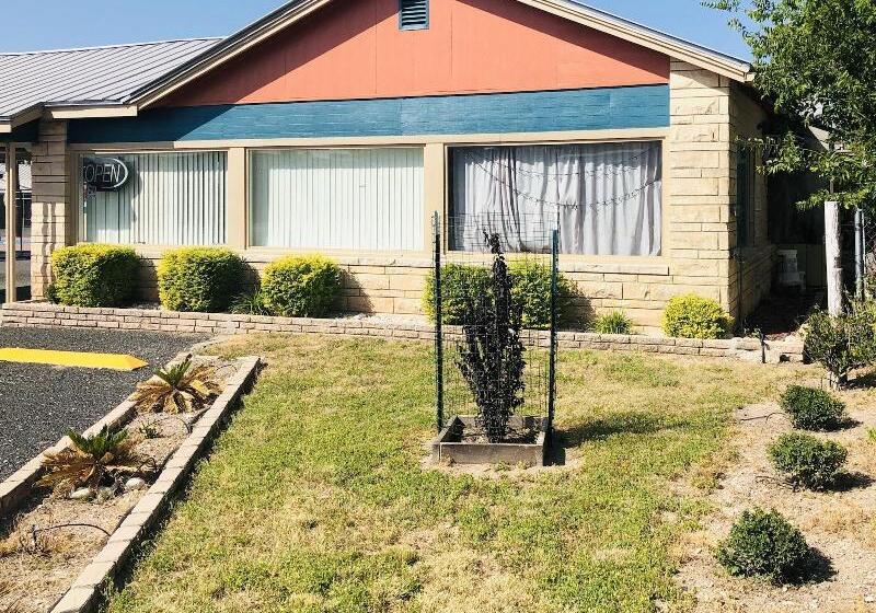 Sun Valley Motel Junction