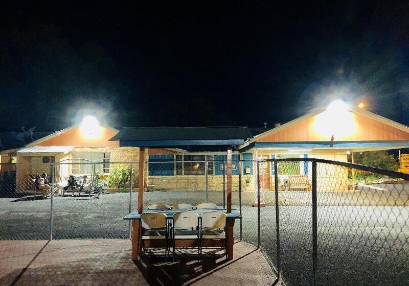 Sun Valley Motel Junction