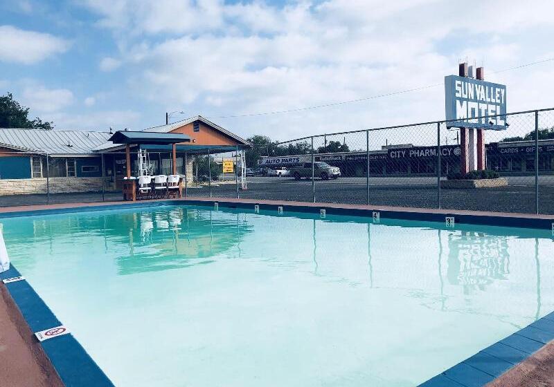 Sun Valley Motel Junction