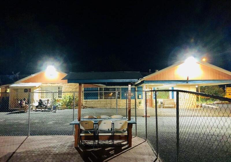 Sun Valley Motel Junction