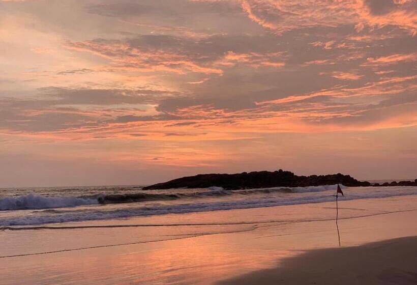 The Ocean Park Beach Resort