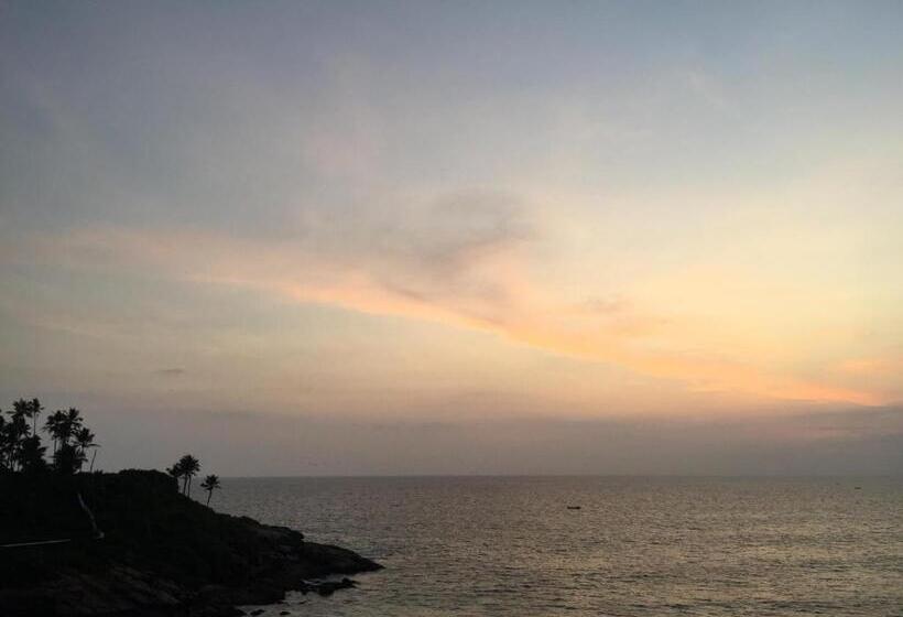 The Ocean Park Beach Resort