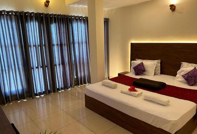 The Ocean Park Beach Resort