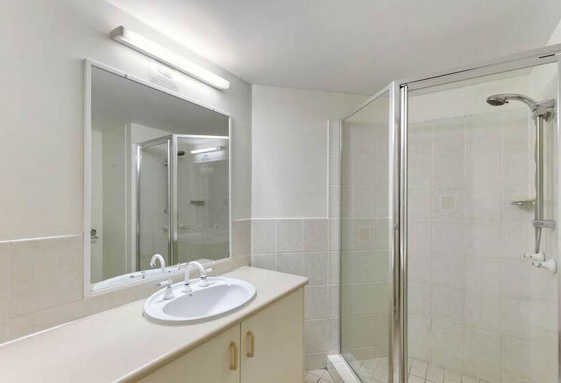 White Crest Apartments