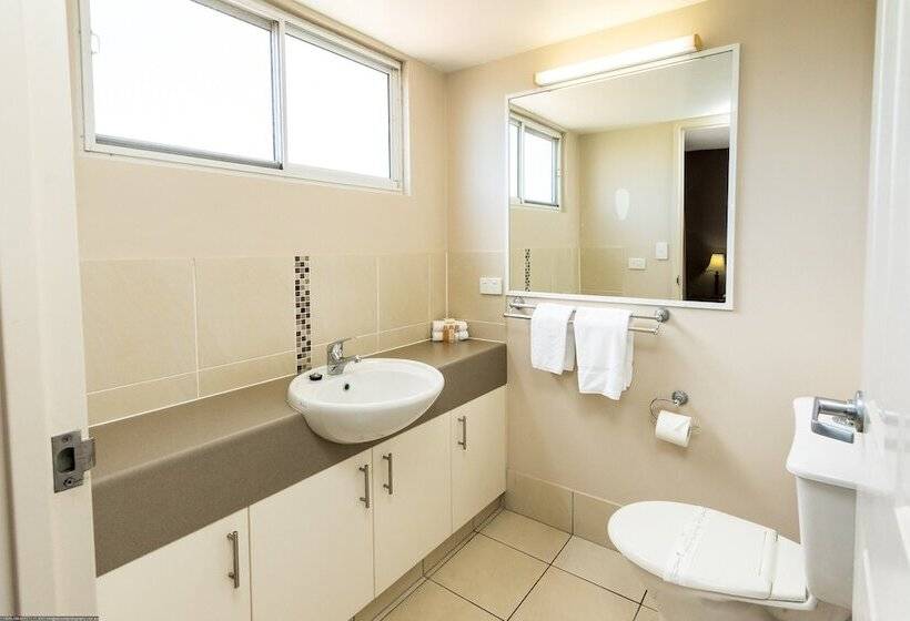 White Crest Apartments