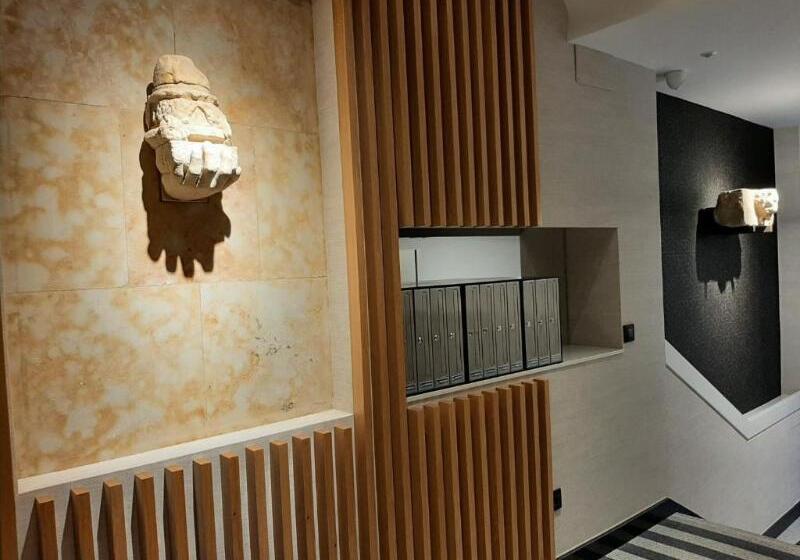 فندق Apartamentos Celestina By Gaiarooms