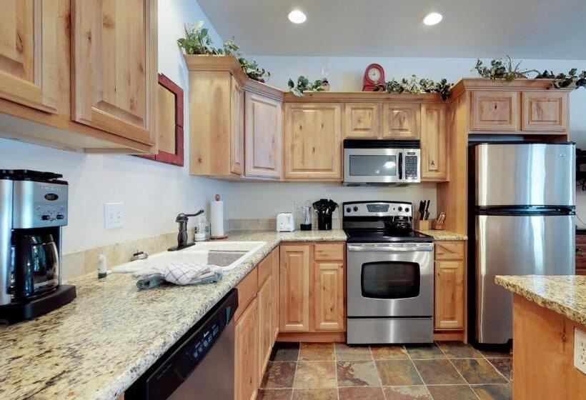 فندق Aspen Village 84