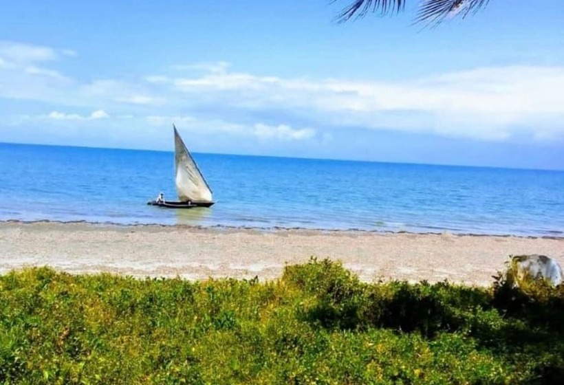 בית מלון כפרי Barry's Beach Resort