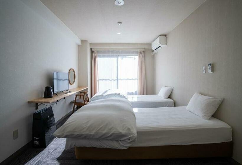 酒店 Chenda International  With 2 Small Double Beds  Vacation Stay 82751v