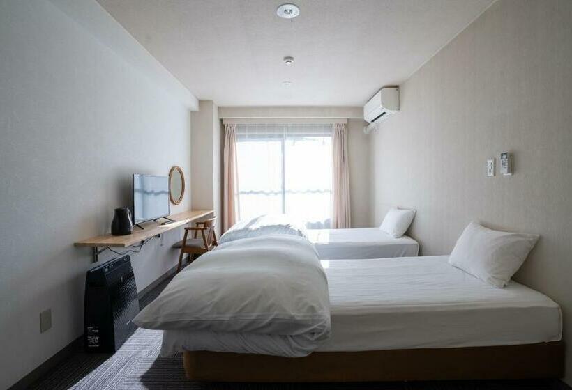 فندق Chenda International With 2 Small Double Beds Vacation Stay 82751v