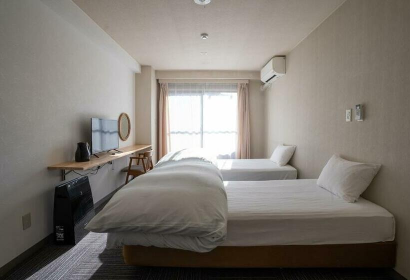 فندق Chenda International  With 2 Small Double Beds  Vacation Stay 82751v