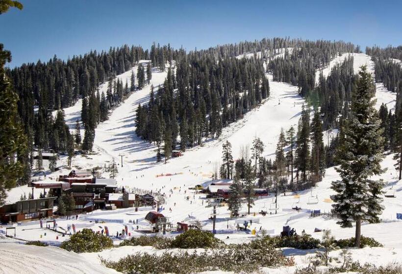 호텔 Great Northstar Condo