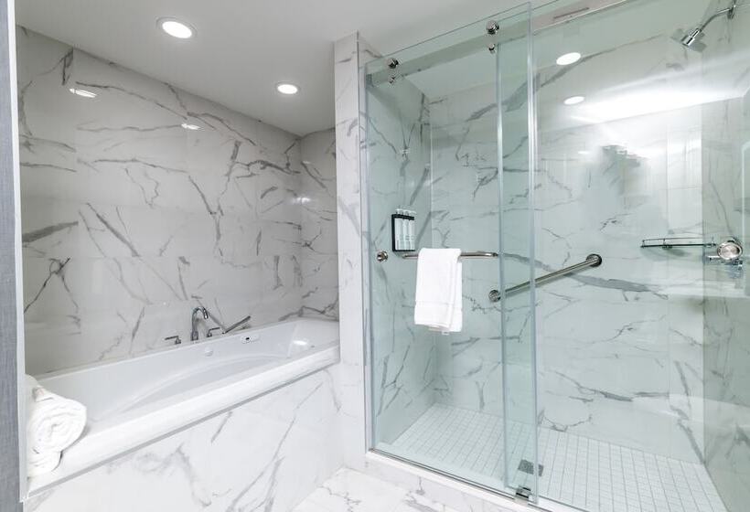 هتل Hyatt Place Toronto Brampton