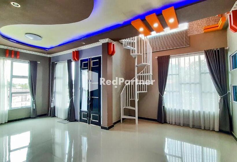 فندق Mt Syariah Homestay Kerinci Redpartner