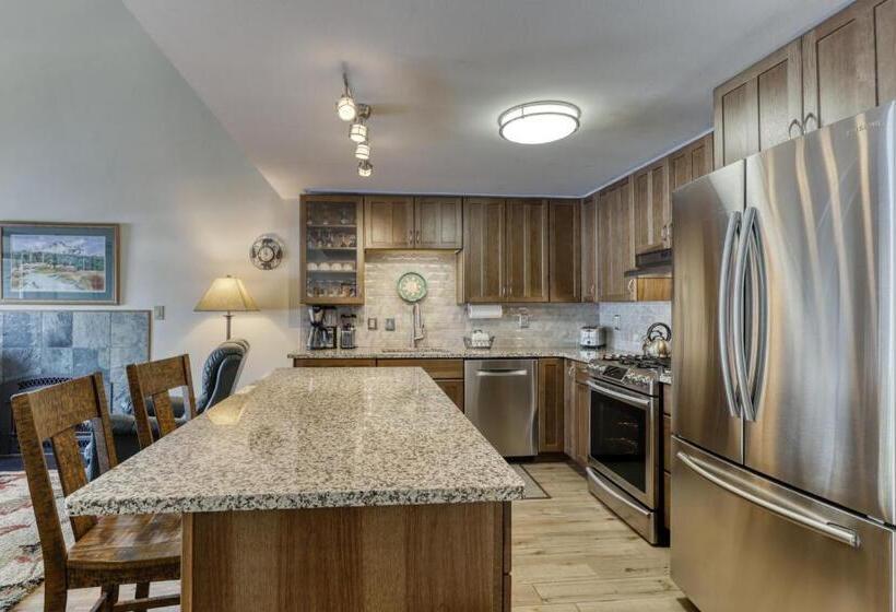 هتل Mt View 33 | Discover Sunriver