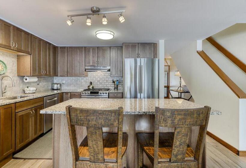 هتل Mt View 33 | Discover Sunriver