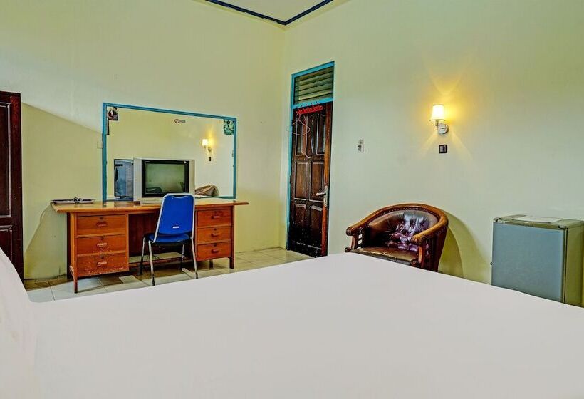 Hotel Oyo 91097  Atika