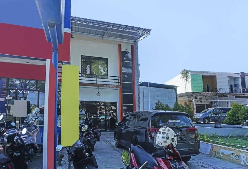 Отель Oyo 91432 Dalle 5151 Jeneponto