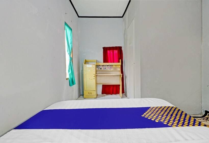 Отель Oyo Homes 90849 Cibeunying Homestay Cibodas Maribaya