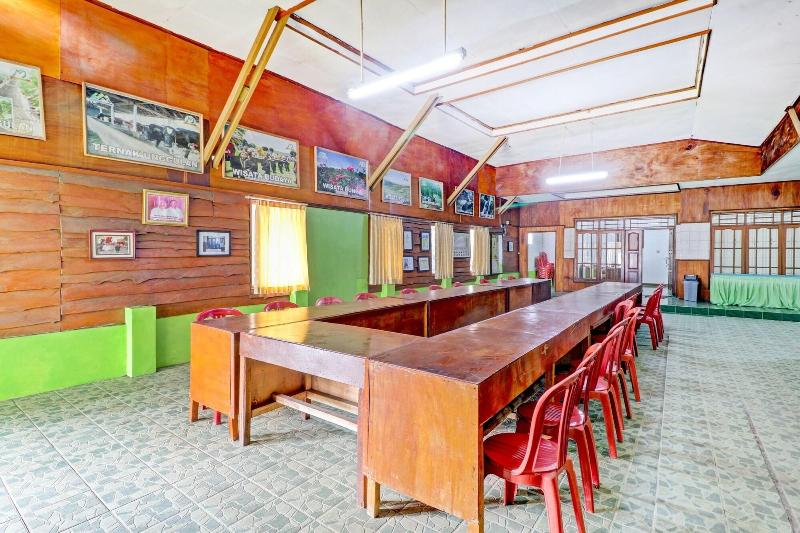 Отель Oyo Homes 90849 Cibeunying Homestay Cibodas Maribaya