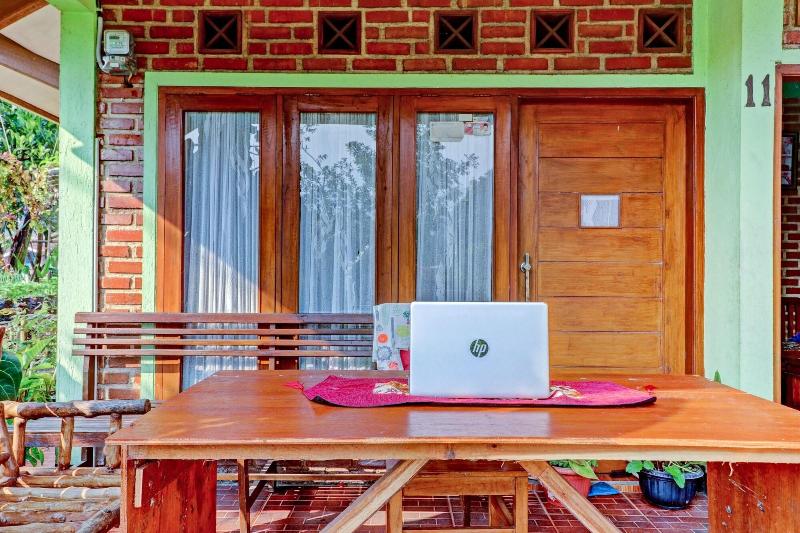 Отель Oyo Homes 90849 Cibeunying Homestay Cibodas Maribaya